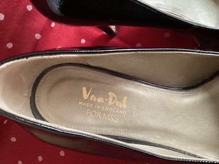 VAN DAL for M & S Size 6   BLACK 3” HEELS Patent HEELS.