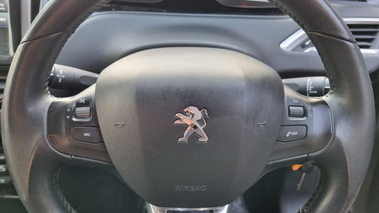 2014 Peugeot 208 1.4 HDi Allure 5dr HATCHBACK Diesel Manual