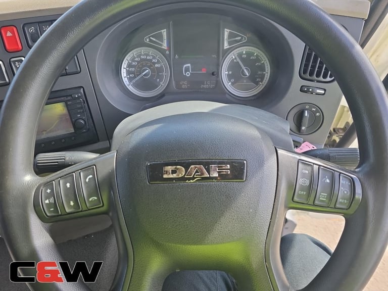 2019 (19) DAF FA LF 210 4x2 DROPSIDE WITH REAR MOUNTED CRANE – 249,000Kms