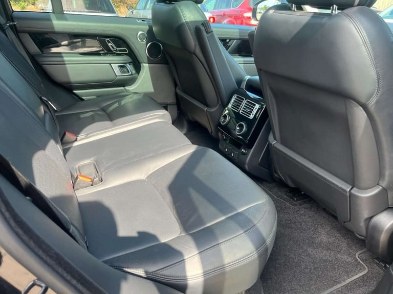 2020 Land Rover Range Rover 2.0 P400e 13.1kWh Vogue SE SUV 5dr Petrol Plug-in Hybrid Auto 4WD Eur...