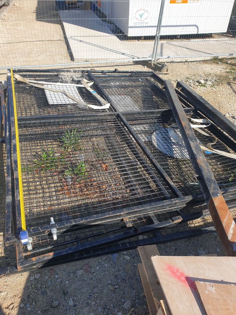 Security gate's 