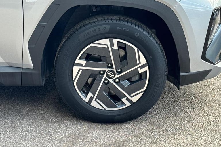 2024 Hyundai TUCSON 1.6 TGDi Plug-in Hybrid Premium 5dr 4WD Auto Automatic Estate Petrol Parallel...