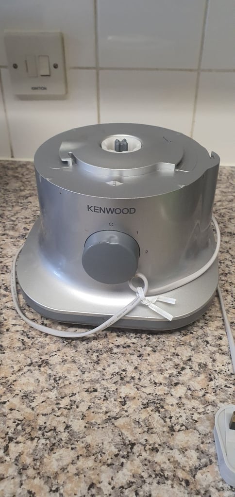 Kenwood FP980 Food Processor - Excellent Condition