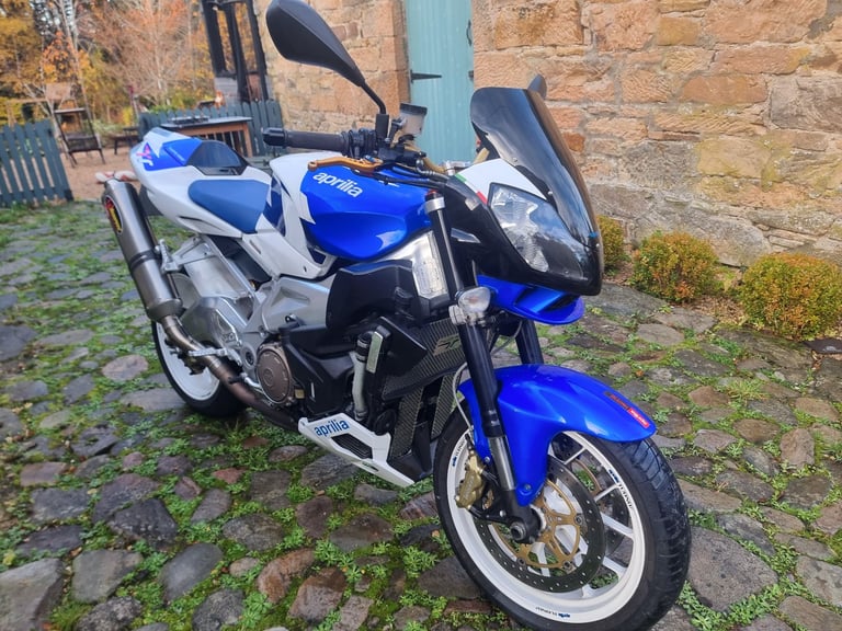 Aprilia Tuono RSV1000