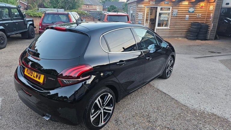 2019 Peugeot 208 1.2 PureTech 110 GT Line 5dr [6 Speed] HATCHBACK Petrol Manual