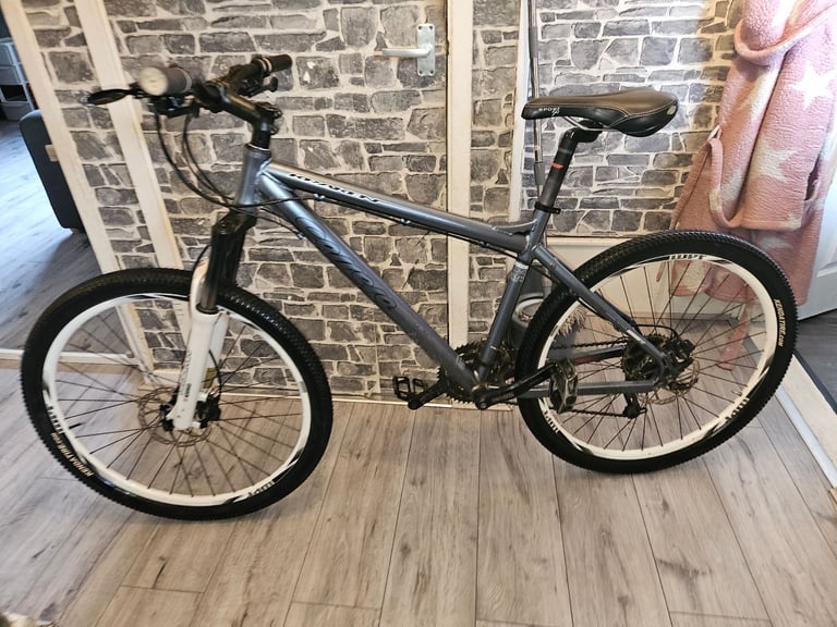 Carrera kraken mountain bike