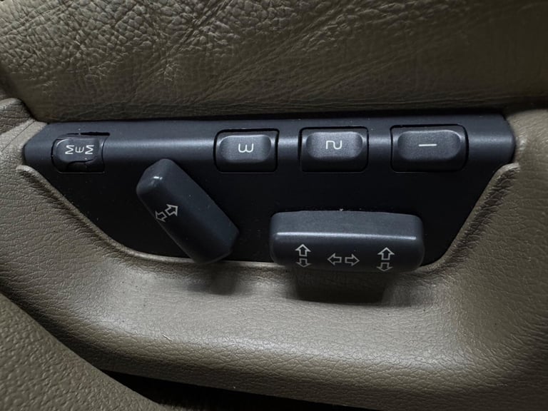 2002 Volvo S60 2.0T S 4dr SALOON Petrol Automatic