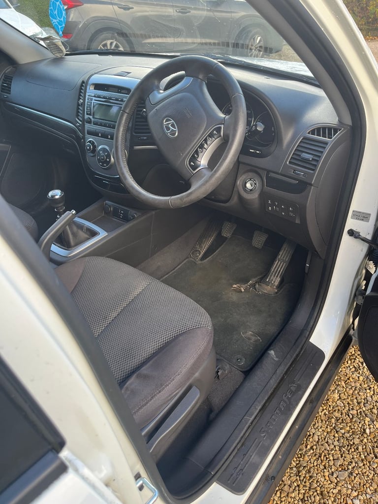 Hyundai, SANTA FE, Style, CRDi, Estate, 4WD, 7 seats, 2011 (61), Manual, 2199 (cc), 5 doors