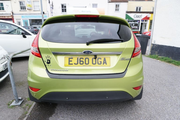 2010 Ford Fiesta 1.6 Titanium 5dr HATCHBACK Petrol Manual