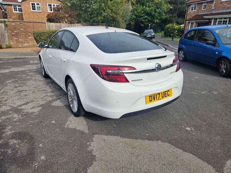 vauxhall insignia SRI 1.6cdti economy model 2017 6 speed ULEZ COMPLIANT NEW TIMING CHAIN 