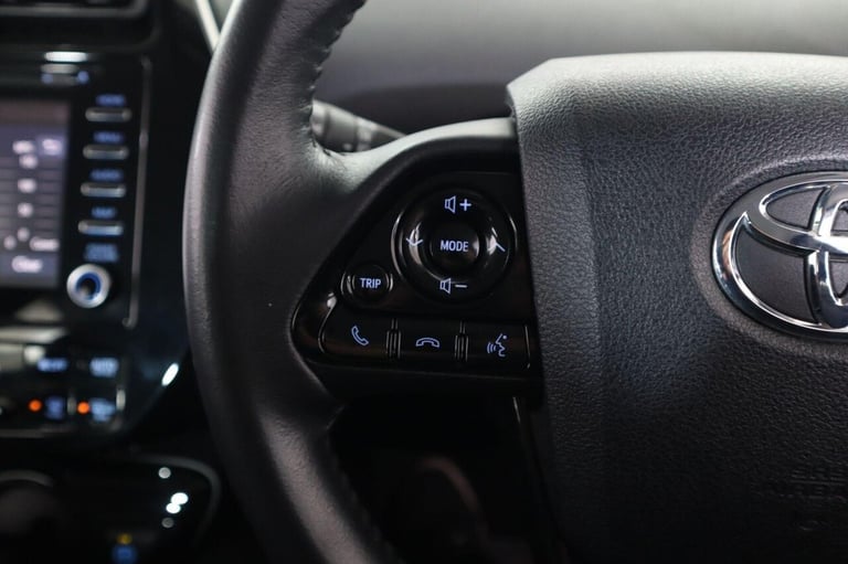 2022 Toyota Prius 1.8 VVT-h Active CVT Euro 6 (s/s) 5dr Hatchback Automatic