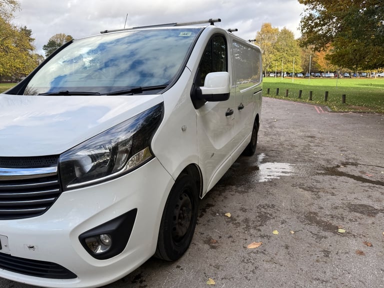 VAUXHALL VIVARO SPORTIVE 1.6 CDTI BI TURBO 2016 REG WITH AIR CON & 12 MONTHS MOT! READY FOR WORK! 