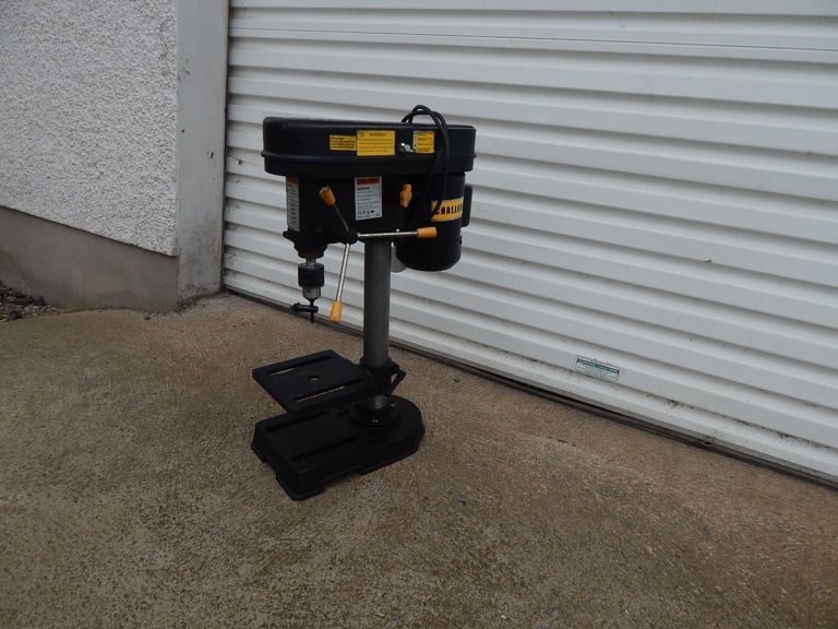 Bench pillar drill
