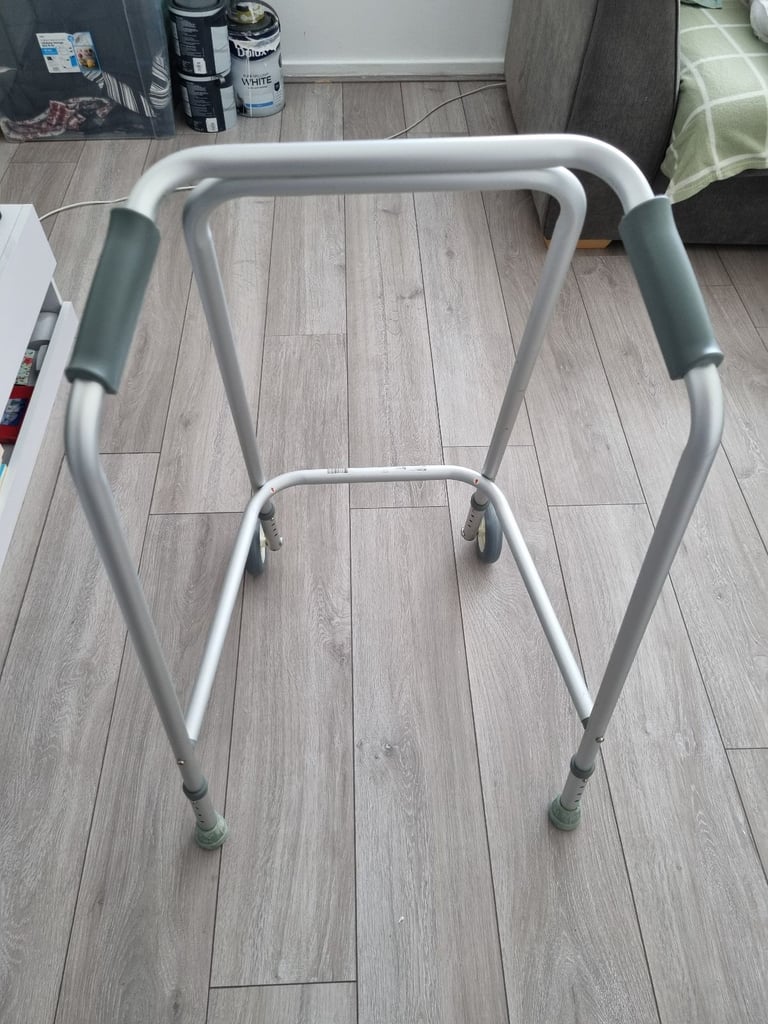 Walking frame