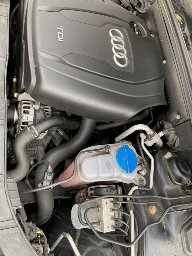 Audi, A4, Saloon, 2015, Manual, 1968 (cc), 4 doors