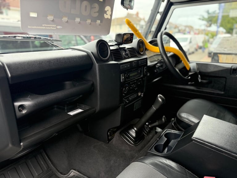 2025 Land Rover Defender 90 2.4 TDCi XS Station Wagon 4WD SWB Euro 4 3dr Diesel Manual