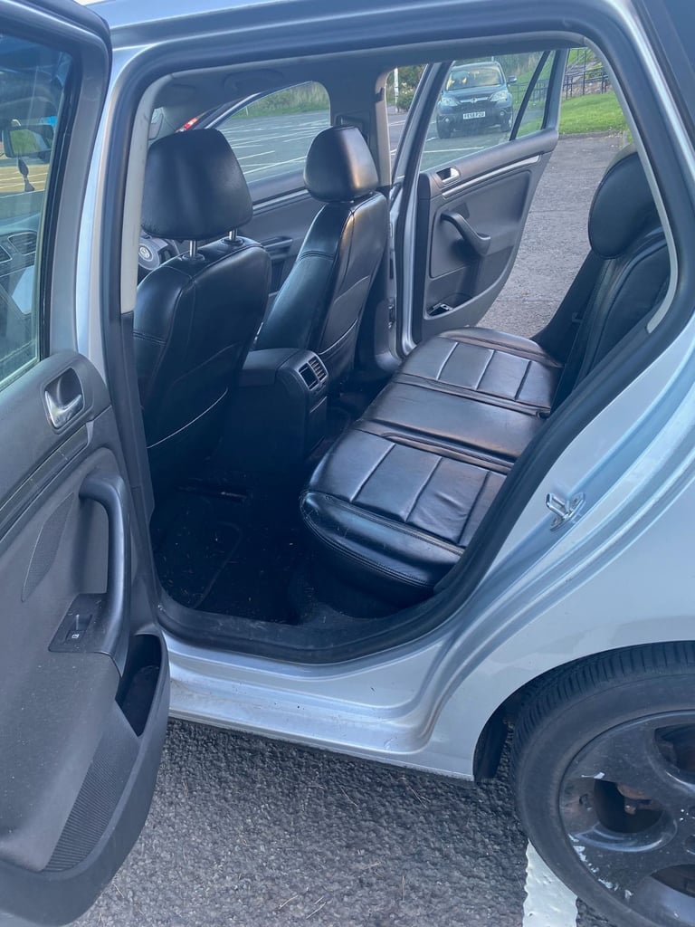 MOT March 2026, Apple car-play, £20 tax, Volkswagen, GOLF, Estate, 2010, Manual, 1598 (cc), 5 doors