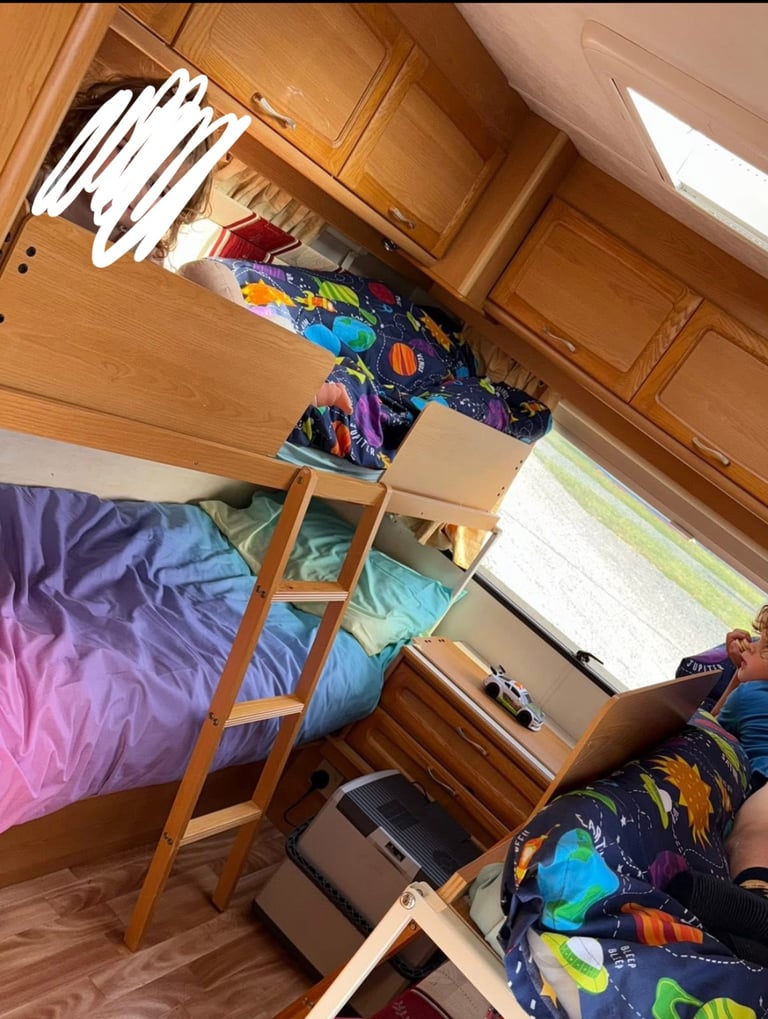 STUNNING 6 BERTH FAMILY CARAVAN - 2006 Compass Corona Rambler