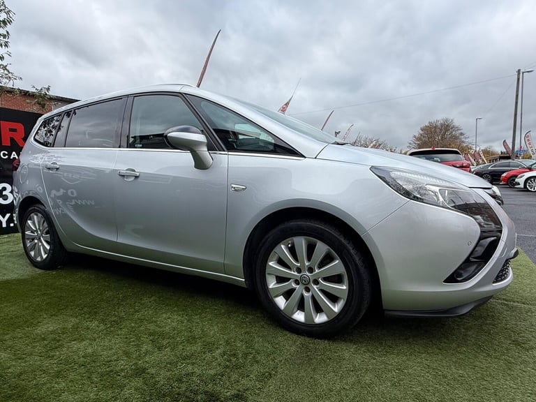 2016 Vauxhall Zafira Tourer 1.6 CDTi ecoFLEX Tech Line MPV 5dr Diesel Manual Euro 6 (s/s) (136 ps...