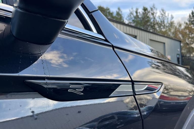 2022 Volkswagen Tiguan 2.0 TDI R-Line 5dr DSG ESTATE DIESEL Semi Automatic