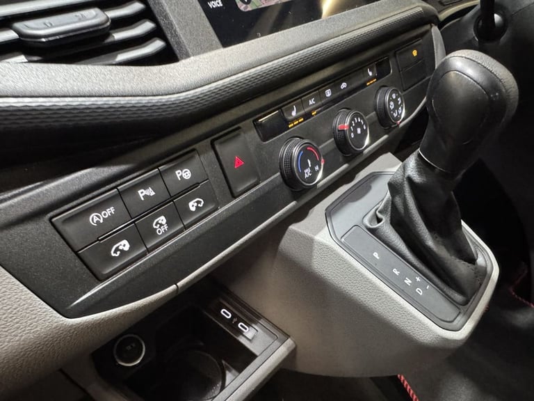 2022 72 VOLKSWAGEN TRANSPORTER 204PS DSG 4MOTION T32 SWB CUSTOM KOMBI ABT DIESEL