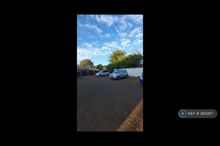 Studio flat in Furnace Lane, Telford, TF2 (#2650117)