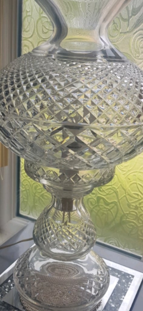 REDUCED Stunning Waterford Crystal Innishmaan lamp