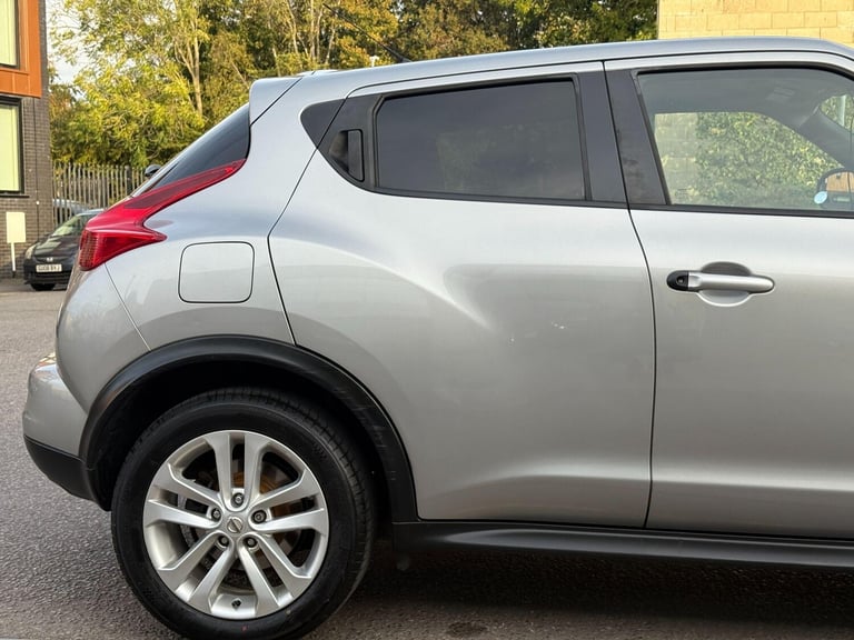 2012 Nissan Juke 1.6 Acenta 5dr [Premium Pack] HATCHBACK PETROL Manual