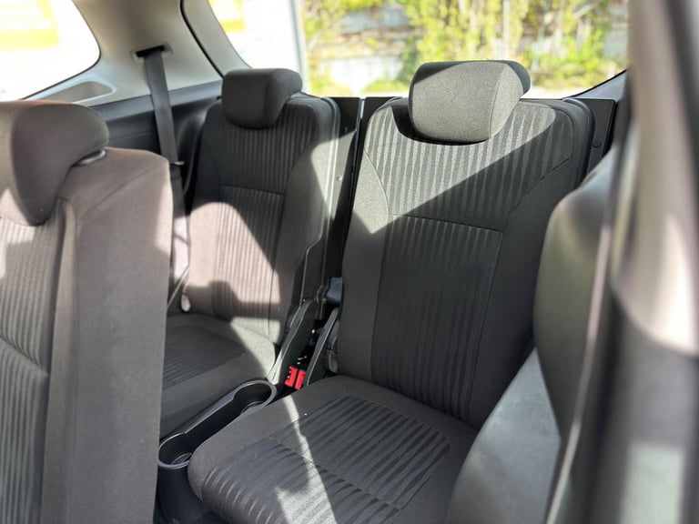 2013 Vauxhall Zafira Tourer 1.8 16V Exclusiv Euro 5 5dr Petrol