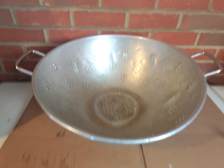 large heavy duty aluminium colander 37cm & 47cm