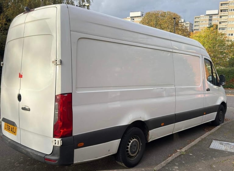 AVAILABLE TODAY🚚MAN WITH A VAN✅HOME MOVES🏠MOBILE DIAGNOSTICS🔧GARDENING🪴RUBBISH REMOVALS🗑️