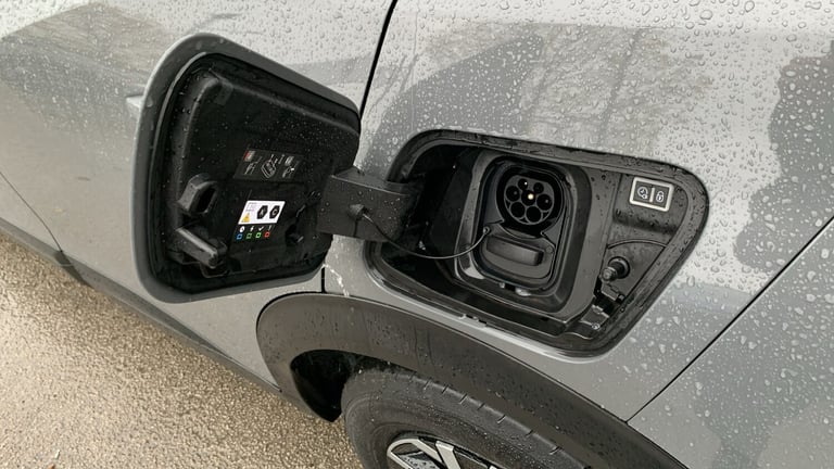 2024 Peugeot 2008 54kWh Active SUV 5dr Electric Auto (7kW Charger) (156 ps) SUV Electric Automatic