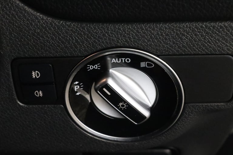 2020 Mercedes-Benz GLA 1.6 GLA180 Urban Edition 7G-DCT Euro 6 (s/s) 5dr ESTATE Petrol Automatic