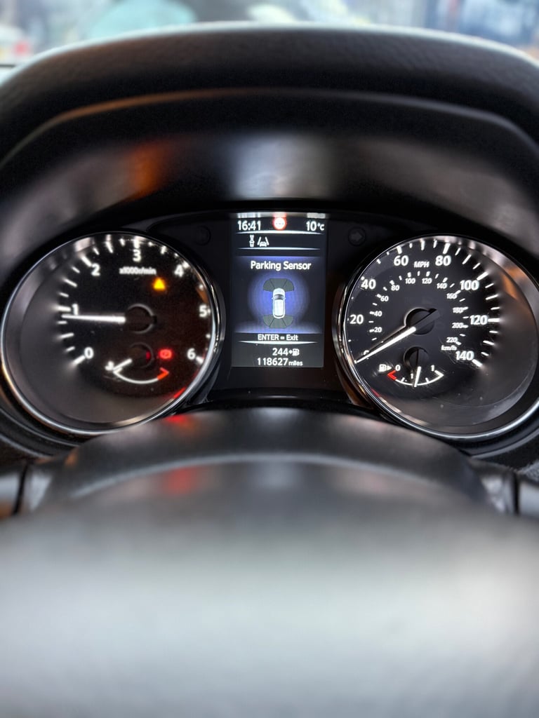 2015 Nissan Qashqai 1.5 dCi Acenta Premium 5dr HATCHBACK Diesel Manual