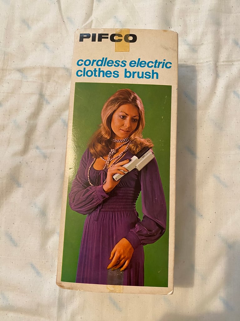 Vintage Pifco electric cordless clothes brush
