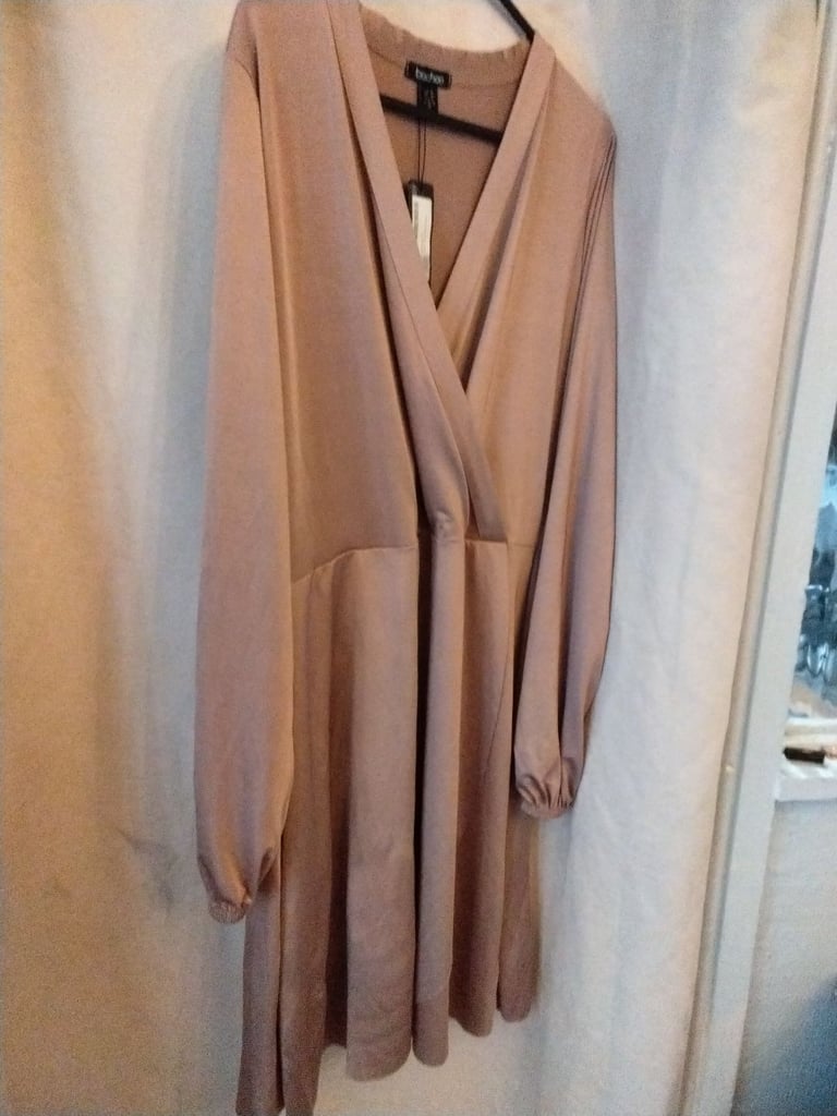 Boohoo dress size 16 New With Tags 