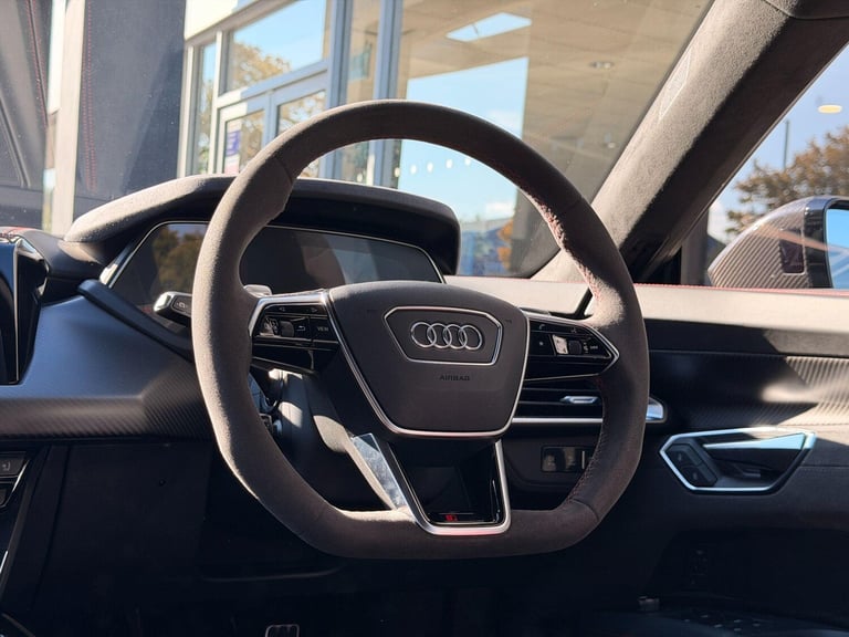 2023 Audi RS e-tron GT 93.4kWh Carbon Vorsprung Saloon 4dr Electric Auto quattro (598 ps) COUPE E...