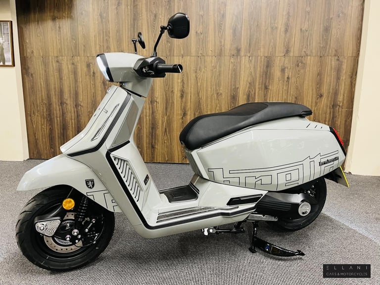 2025 Lambretta X 300 300 Scooter Petrol Automatic Euro 5 (25 ps) Scooter Petrol Automatic
