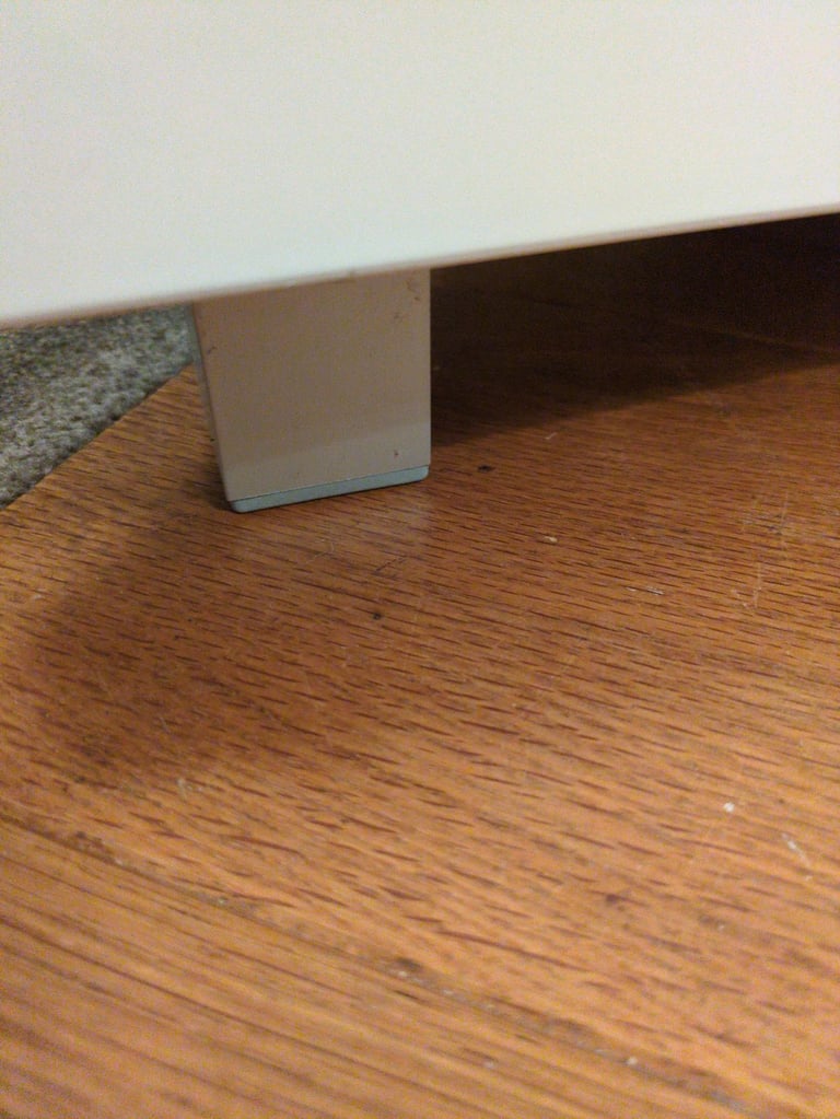 White gloss corner unit