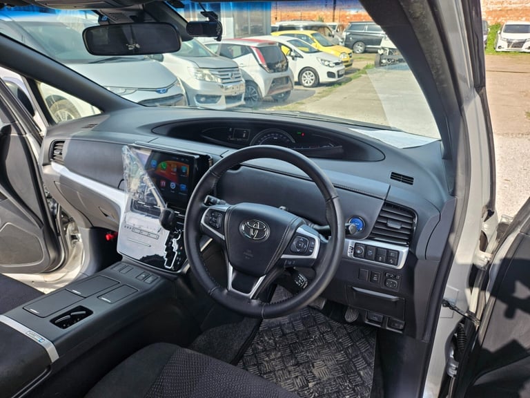 2019 Toyota Estima hybrid grade 4 carplay
