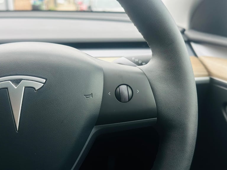 2023 Tesla Model Y Auto RWD 5dr MPV Electric Automatic
