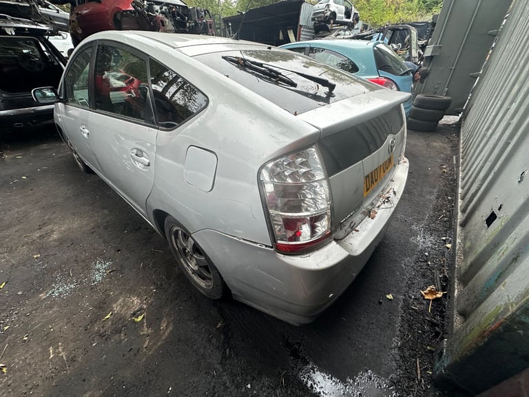 TOYOTA PRIUS 2007 1.5 PETROL/ELECTRIC BREAKING 