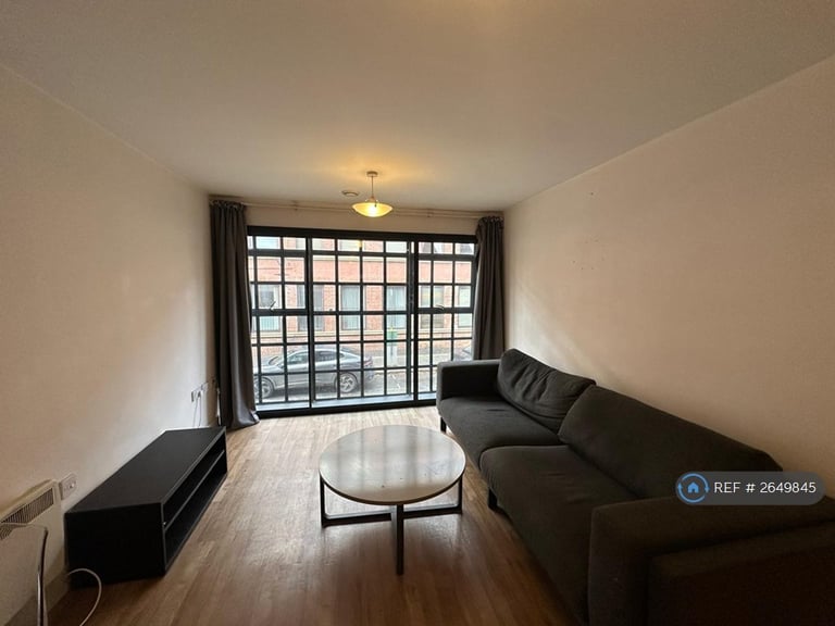 2 bedroom flat in Derwent Foundry, Birmingham, B3 (2 bed) (#2649845)