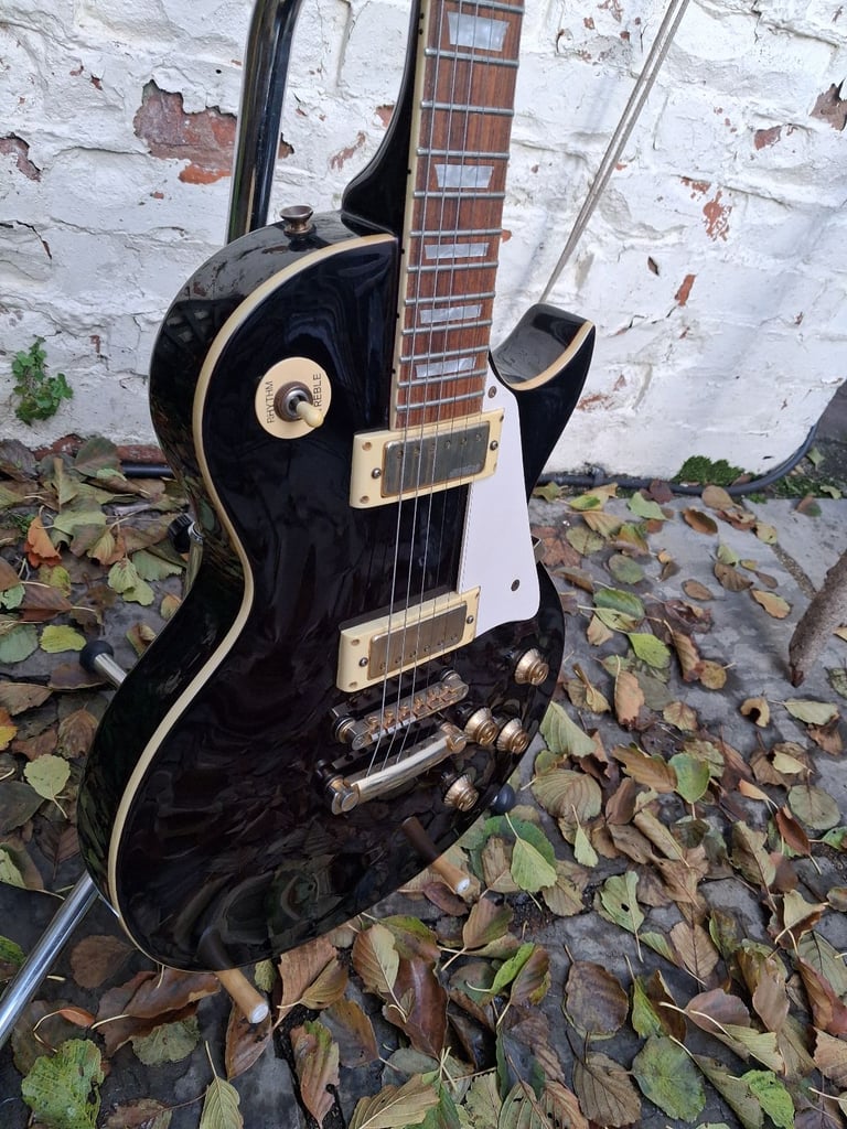 JHS Vintage V100 electric guitar