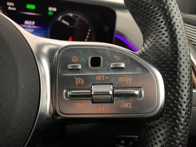 2022 Mercedes-Benz EQC EQC 400 80kWh AMG Line (Premium) SUV 5dr Electric Auto 4MATIC (408 ps) - L...