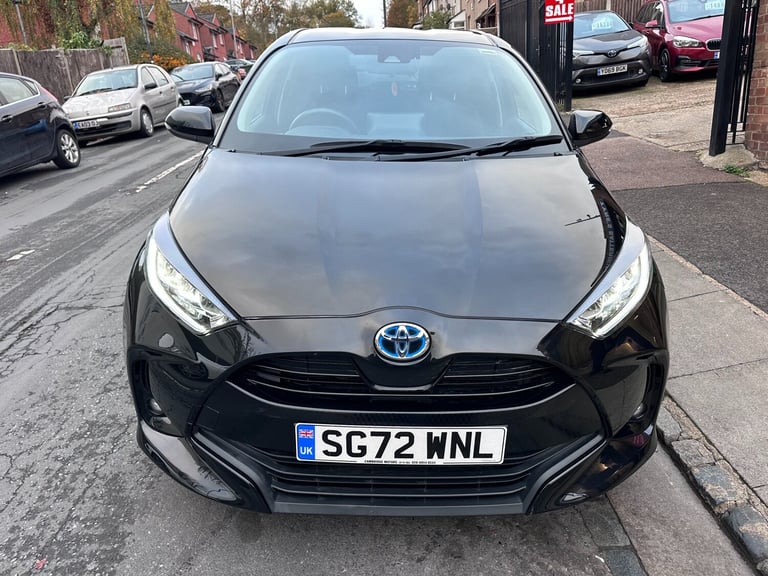 2022 Toyota Yaris 1.5 Hybrid Design 5dr CVT HATCHBACK Petrol/Electric Hybrid Automatic