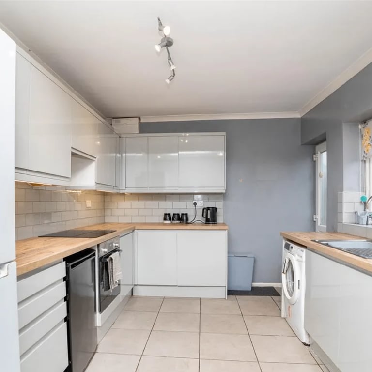 Low Cost Supported Rooms Available in Hollycot Gardens, Birmingham. Apply now.