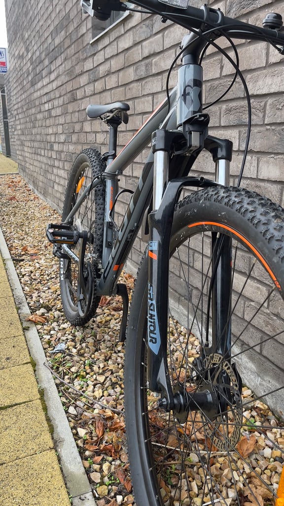 Scott Aspect Mountain Bike – 29” Wheels – Medium Frame