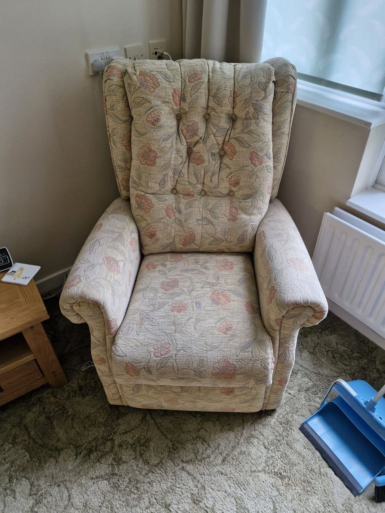 2 seater and electric chair 