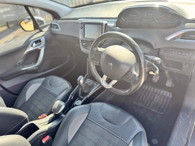 2016 Peugeot 2008 1.2 PureTech Allure Euro 6 (s/s) 5dr HATCHBACK Petrol Manual